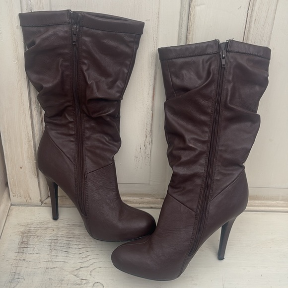 Stiletto Dress Boots - Picture 3 of 7